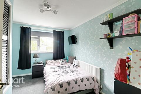 8 Shilton Close, Bristol, BS15 9UZ