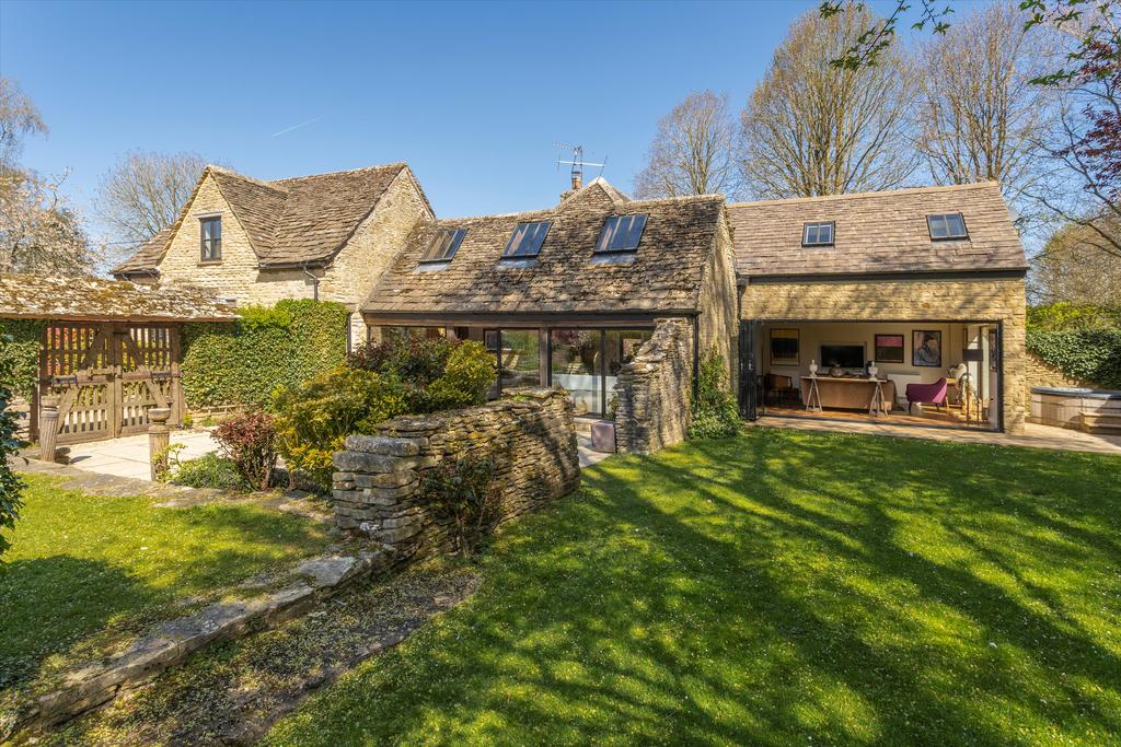 Eastcourt, Malmesbury, Wiltshire, SN16. 5 bed detached house £1,250,000