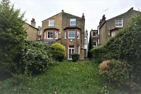 20 Bernard Gardens, London, SW19 7BE