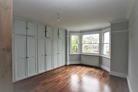 20 Bernard Gardens, London, SW19 7BE