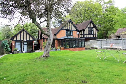 The Reading Room High Road, Chipstead, Coulsdon, CR5 3SD