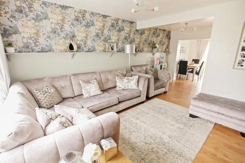 24 Hendre Close, Rhuddlan, Rhyl, LL18 5YE