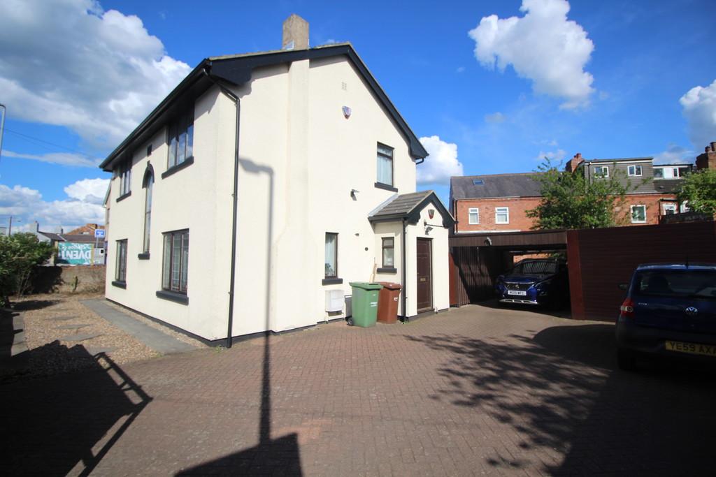 Horbury Road, Wakefield 4 bed detached house for sale £275,000