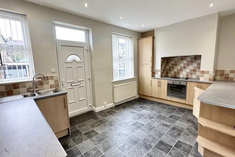 2 bedroom terraced house to rent, Amblerthorne, Birkenshaw, Bradford, West Yorkshire