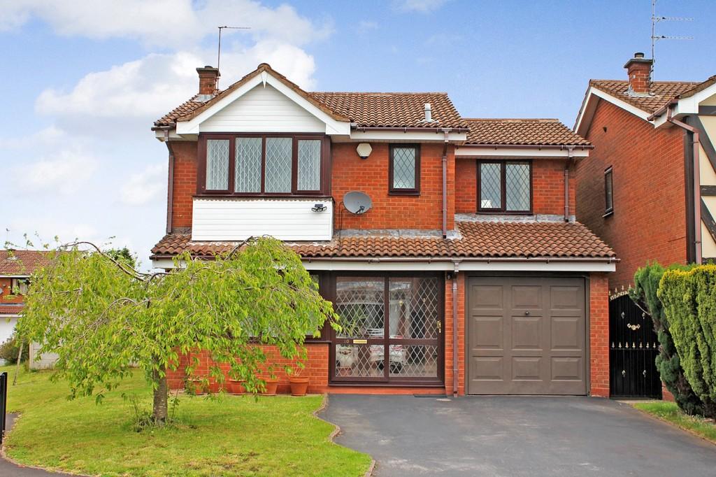 Overfield Drive, Sedgemoor Park 4 bed detached house £270,000