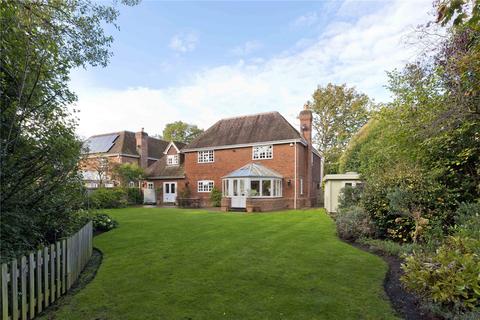 51 Arbrook Lane, Esher, KT10 9EG