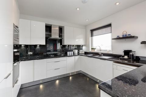 44 Craigleith Crescent, Edinburgh, EH4 3LB