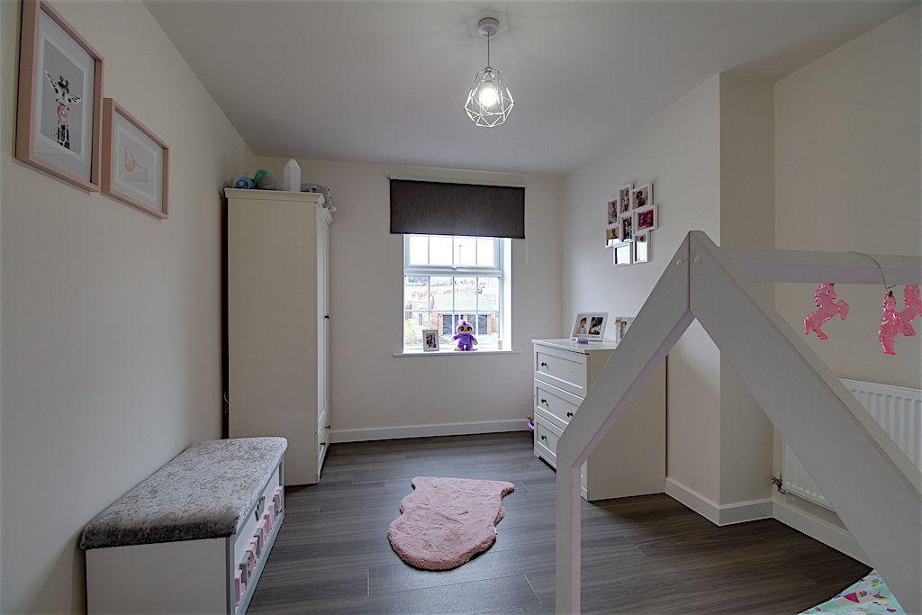 Bedroom 2 (Double)