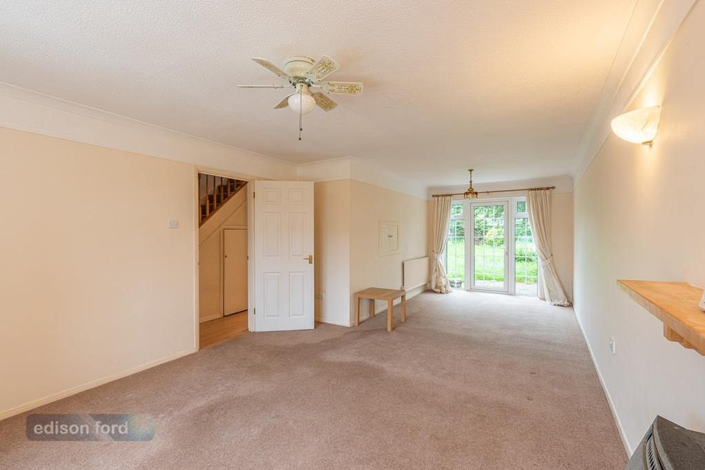 Kent Avenue, Yate, Bristol, BS37 3 bed link detached house £1,250 pcm