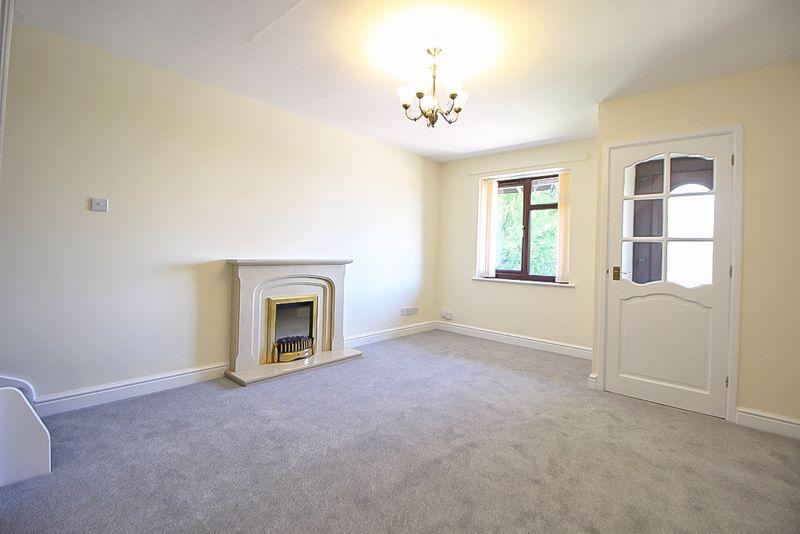 Warren Drive, SEDGLEY, DY3 3RQ 2 bed terraced house £185,000