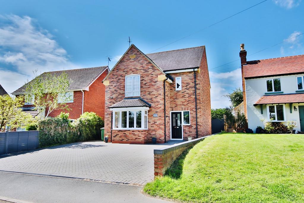 Cherry Orchard Road, Lower Moor, Pershore, WR10 4 bed detached house