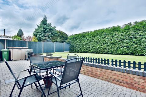 Evergreen Cherry Orchard Road, Lower Moor, Pershore, WR10 2PN