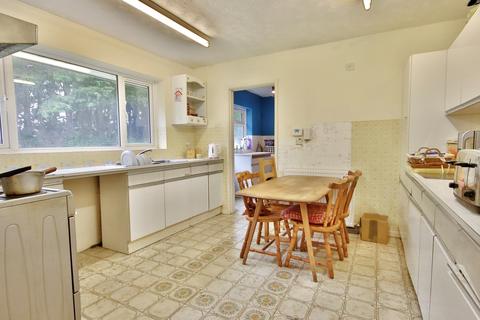 Conifers Evesham Road, Egdon, Worcester, WR7 4QR