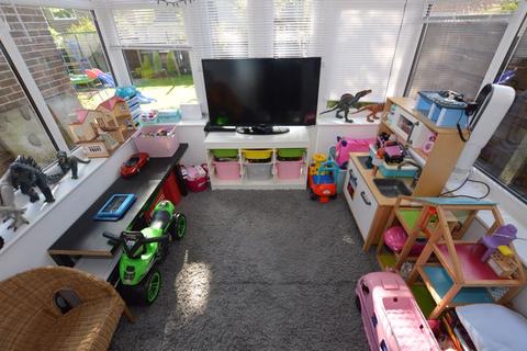 17 Ashbrook Crescent, Rochdale, OL12 9AJ