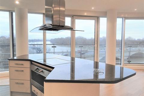3 bedroom apartment for sale, Brewhouse Lane, London, SW15