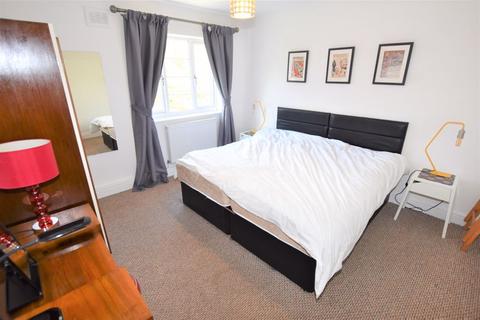34 Bevill Square, Salford, M3 6BB