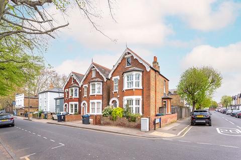 4 bedroom detached house to rent, Fairfield Road, Kingston Upon Thames