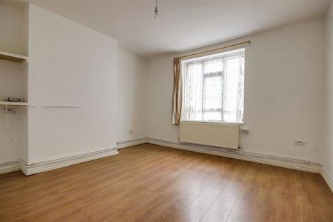 Flat 4, Carey House Brooke Road, London, E5 8AS