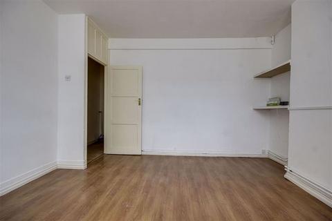 Flat 4, Carey House Brooke Road, London, E5 8AS