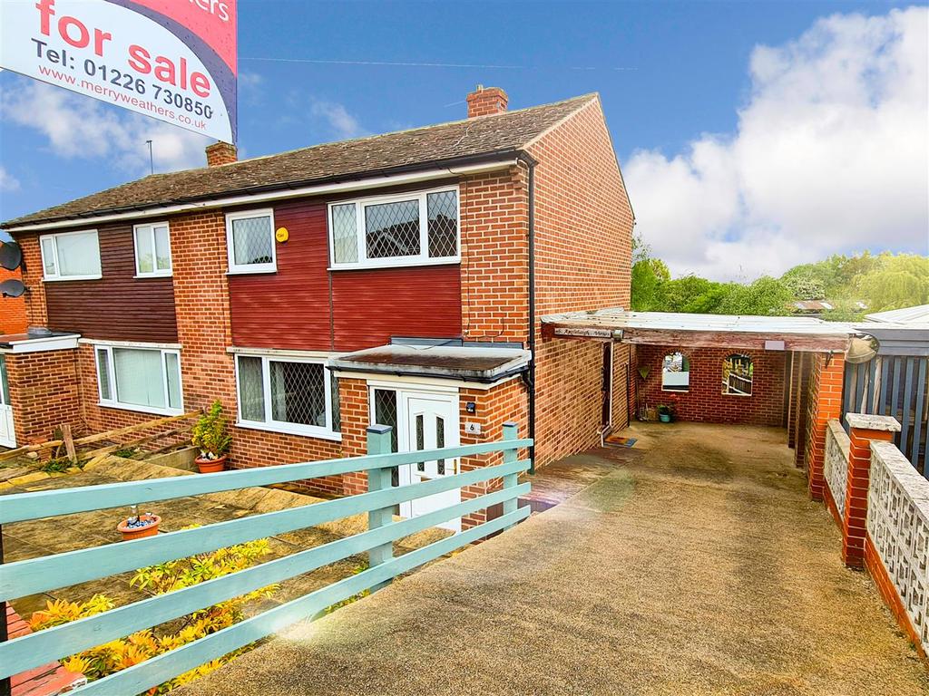 Applehaigh View, Royston, Barnsley 3 bed semidetached house £180,000