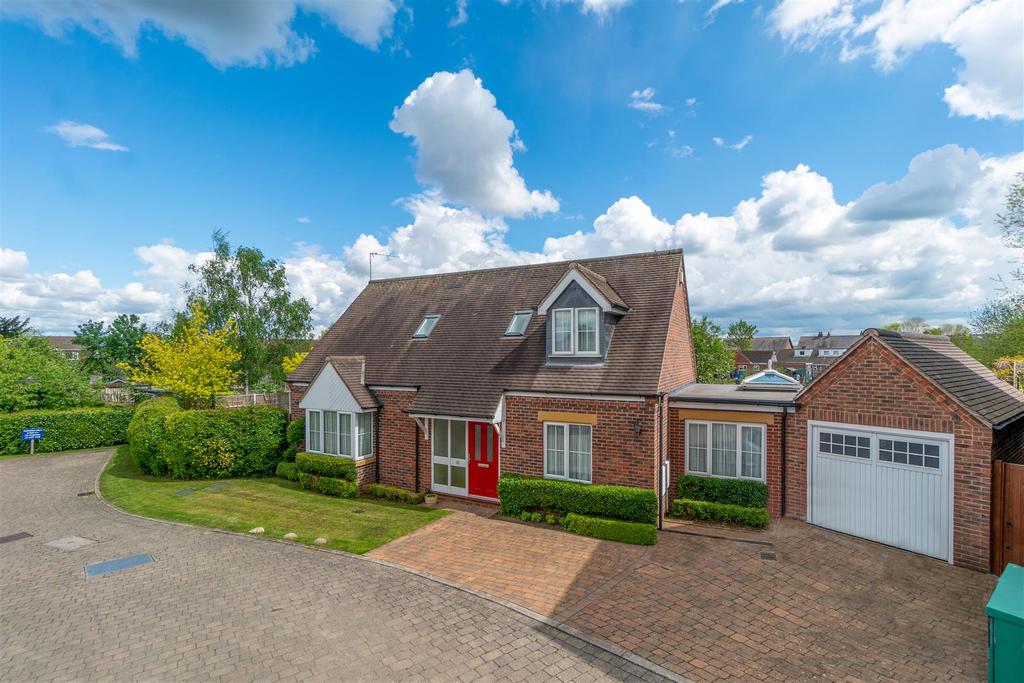 Clifton Avenue, Ruddington, Nottingham 4 bed detached bungalow £495,000