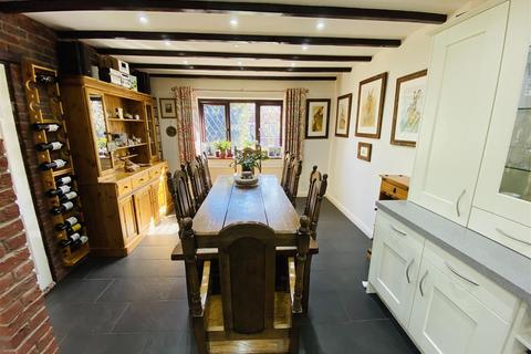 1a Elms Close, Riccall, York, YO19 6NX