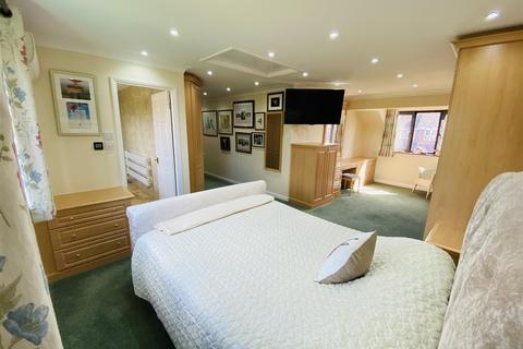 1a Elms Close, Riccall, York, YO19 6NX