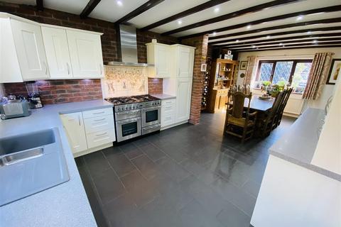 1a Elms Close, Riccall, York, YO19 6NX