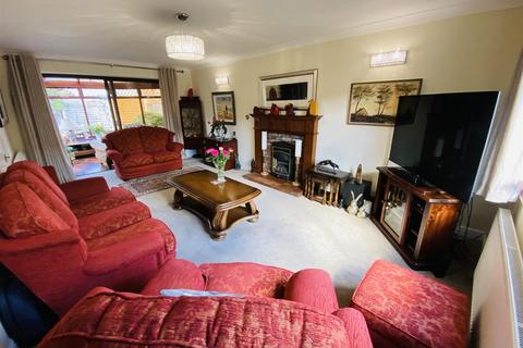 1a Elms Close, Riccall, York, YO19 6NX