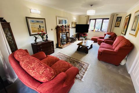 1a Elms Close, Riccall, York, YO19 6NX