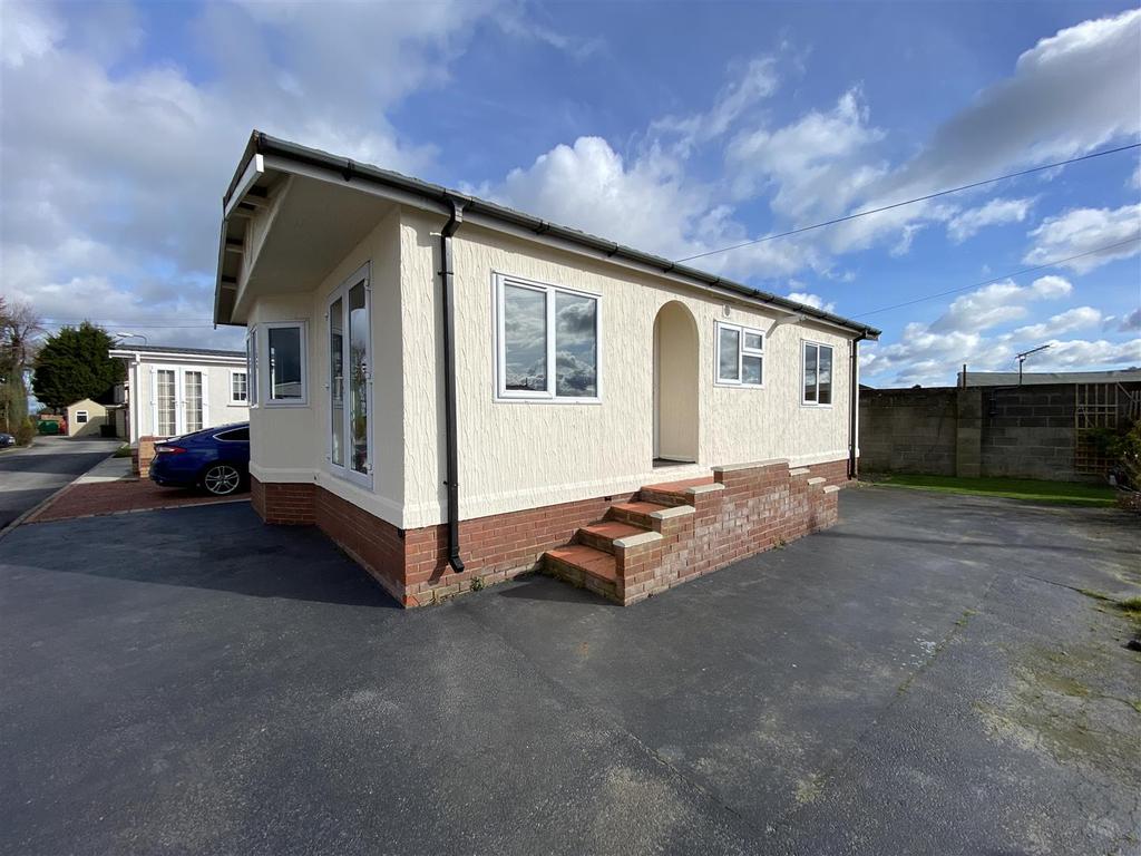Greenacres Mobile Park Home, Flaxley Road, Selby 2 bed park home for