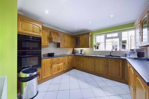 174 Coney Hill Road, Gloucester, GL4 4QG