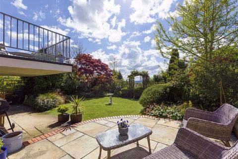 11 Ardmore Close, Tuffley, Gloucester, GL4 0BJ