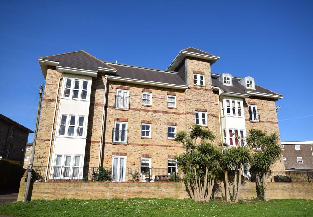 Simeon Street, Ryde, PO33 1JZ 2 bed apartment £145,000