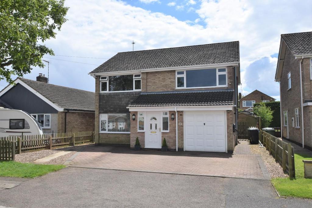 Welland Way, Oakham 4 bed detached house £389,950