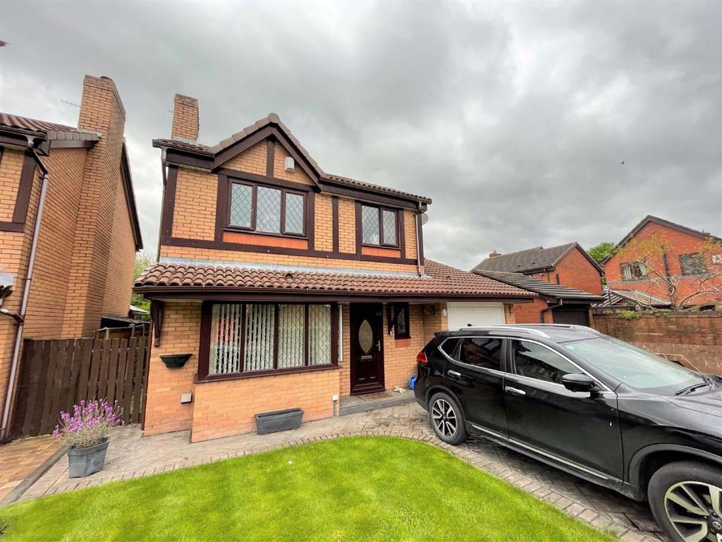 Moreton Drive, Leigh 4 bed detached house for sale £340,000