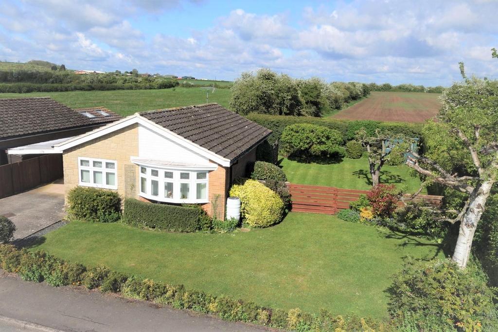 Hoe View Road, Cropwell 2 bed detached bungalow £260,000