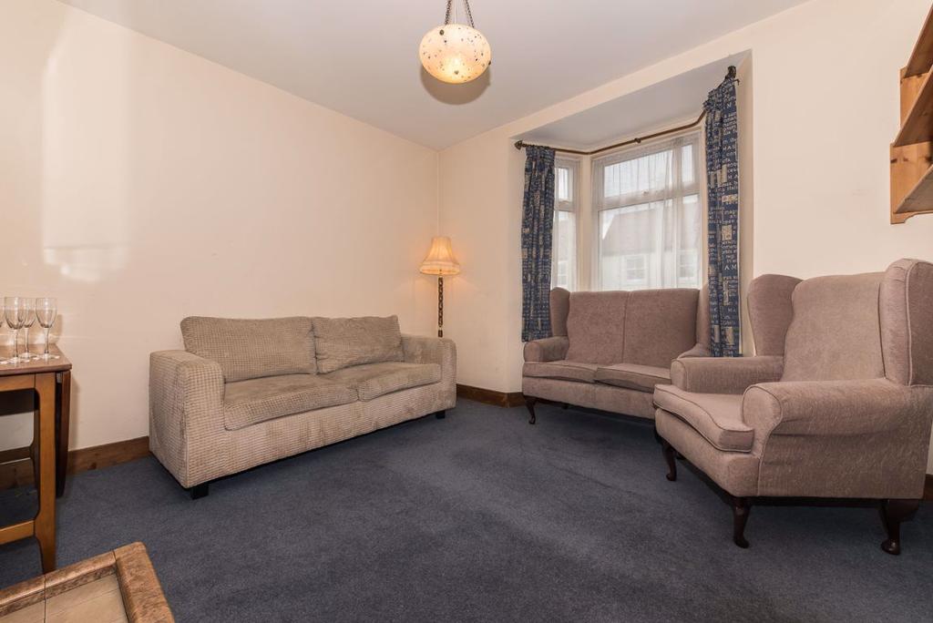 Wincheap, Canterbury 4 bed house £1,408 pcm (£325 pw)