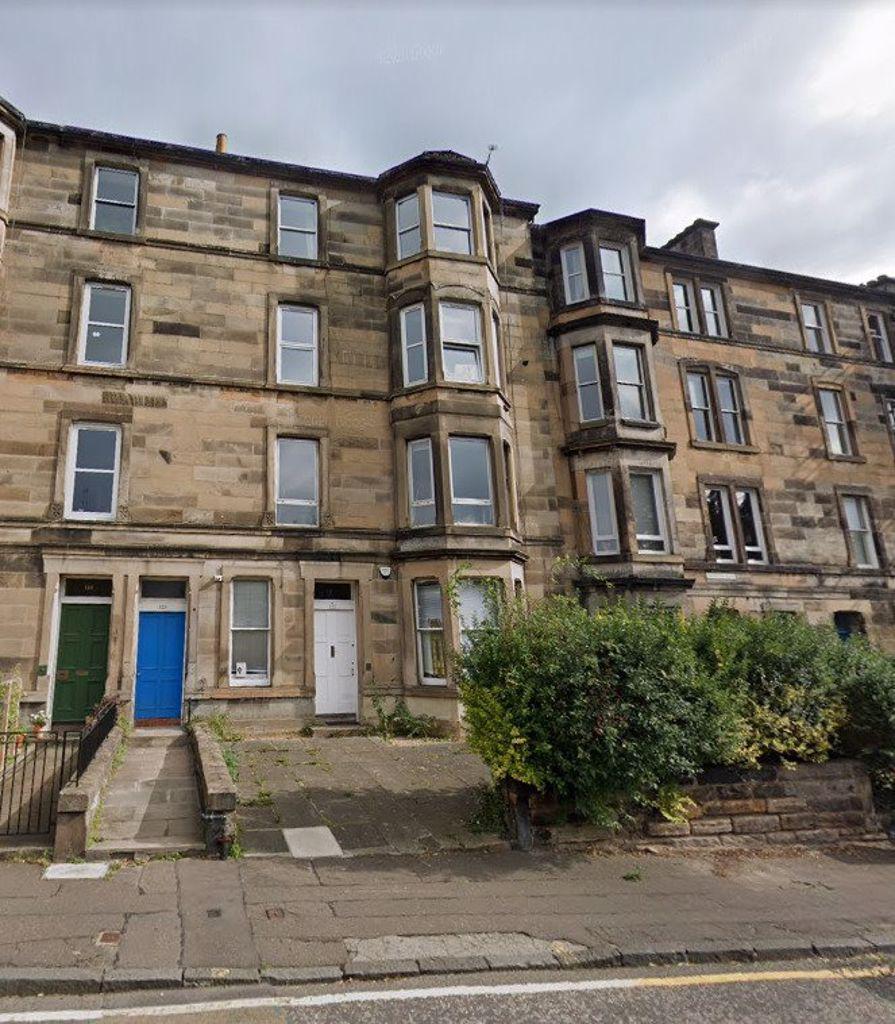 DALKEITH ROAD, EDINBURGH, EH16 5AH 3 bed flat £1,195 pcm (£276 pw)