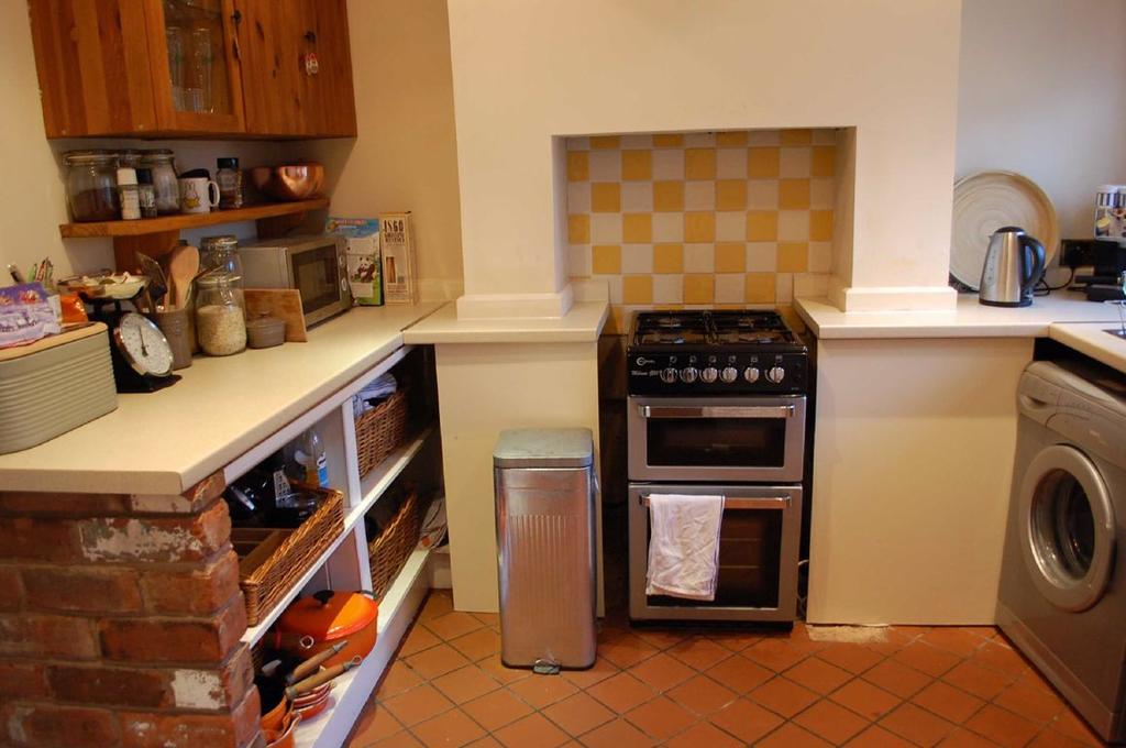 43, Wakeley Hill, Penn, Wolverhampton, West Midlands, WV4 1 bed cottage
