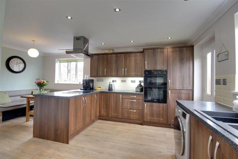 32 Augustus Drive, Brough, HU15 1DH