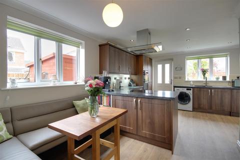 32 Augustus Drive, Brough, HU15 1DH
