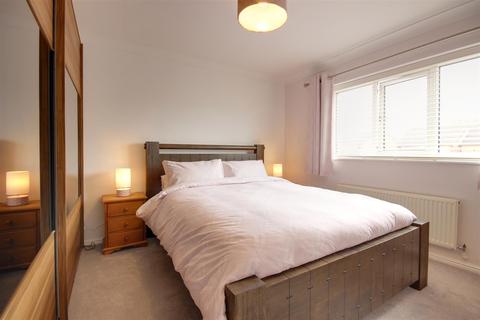 32 Augustus Drive, Brough, HU15 1DH