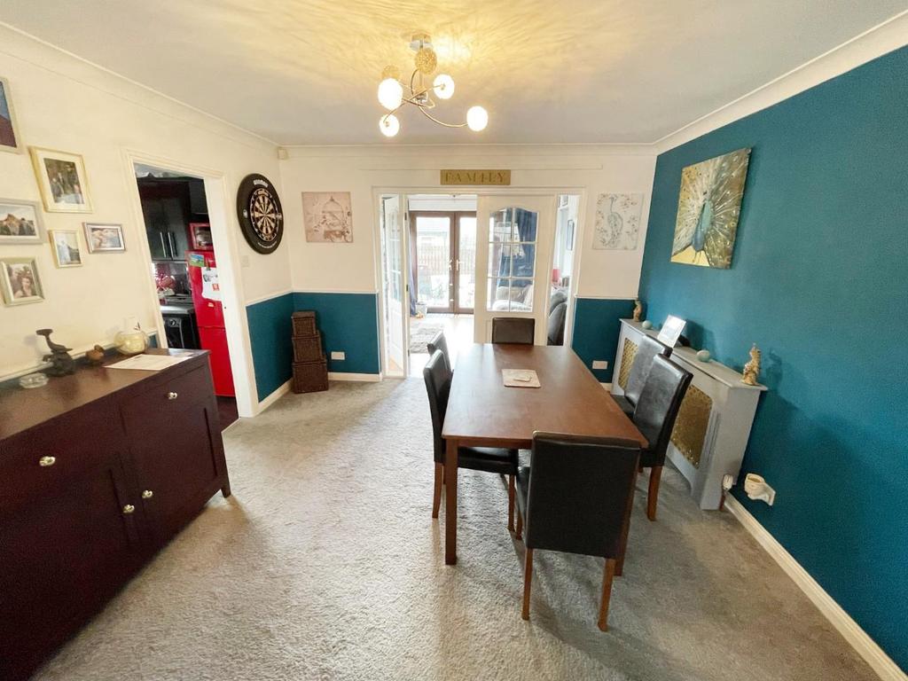 Dining room.jpg