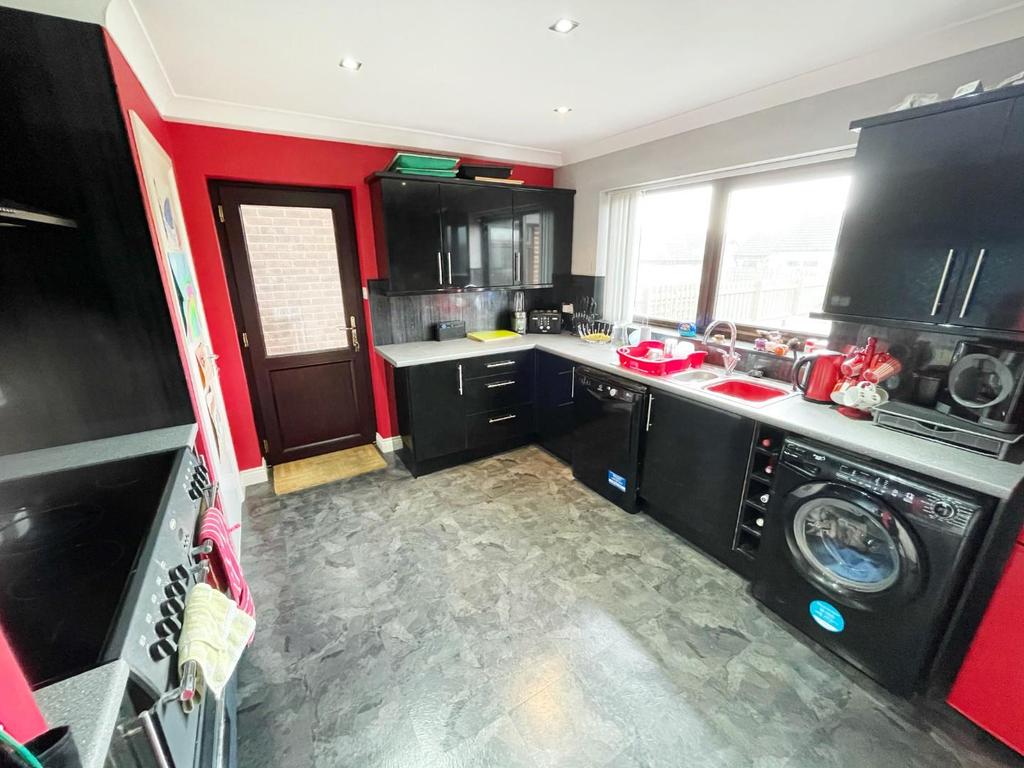 Kitchen..jpg
