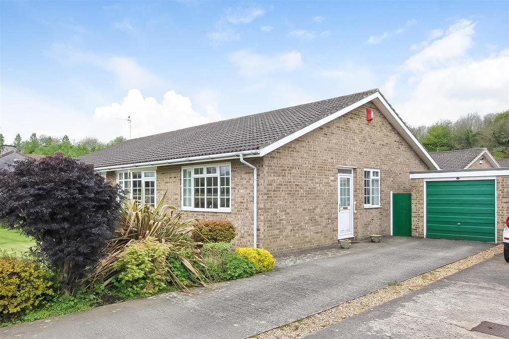 Strawgate Grove, Stapleton, Darlington 3 bed semidetached bungalow £