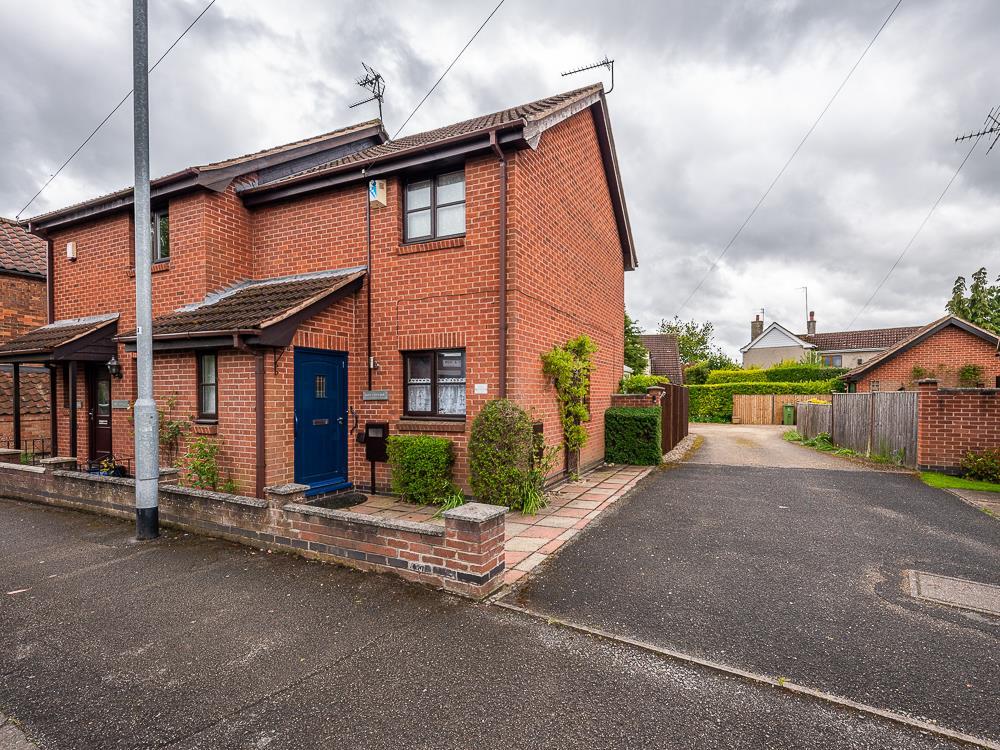 Main Street, Lowdham, Nottingham NG14 2 bed house £250,000