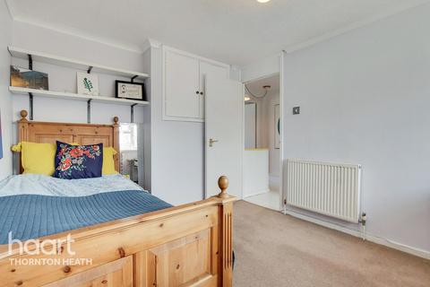 9d Warminster Road, London, SE25 4DP