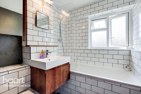 9d Warminster Road, London, SE25 4DP