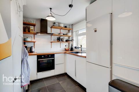 9d Warminster Road, London, SE25 4DP
